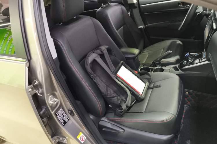 Used Toyota Corolla 2017 Revised Dual-Engine 1.8L E-CVT Leading Edition
