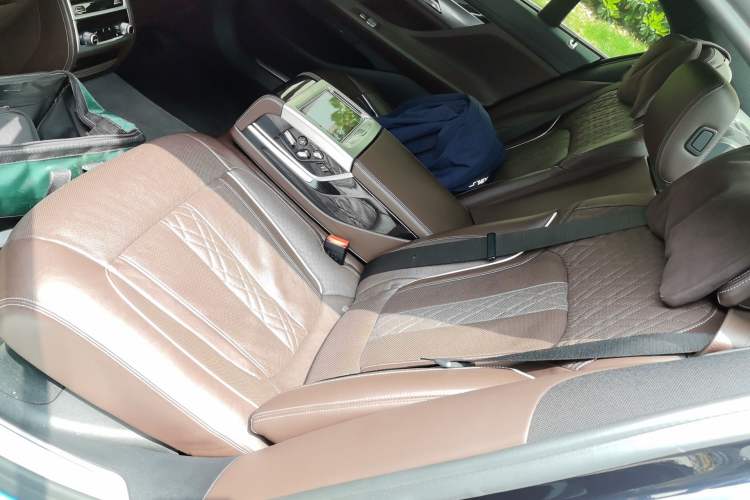 Used BMW 7 Series 2018 730Li Luxury Edition M Sport Package Left Rear Seat