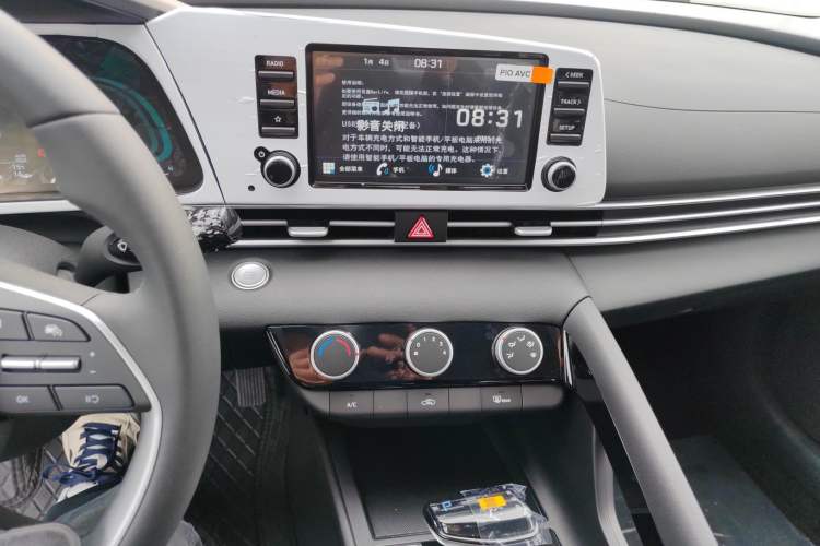Used Hyundai Elantra 2023 1.5L CVT GLX Elite Edition Audio And AC Panel