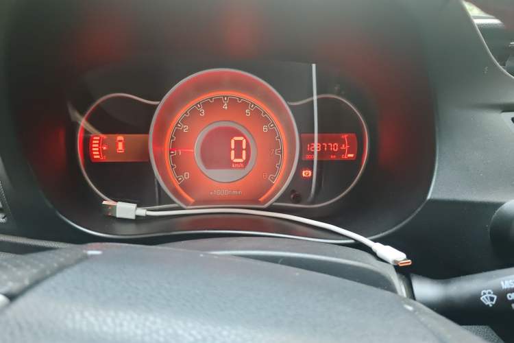 Used Lifan Auto X50 2014 1.5L Manual Elite Model Odometer Close Up