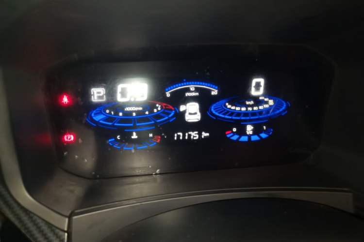 Used Venucia T60 2020 1.6L CVT Smart Drive Version China VI Standard
