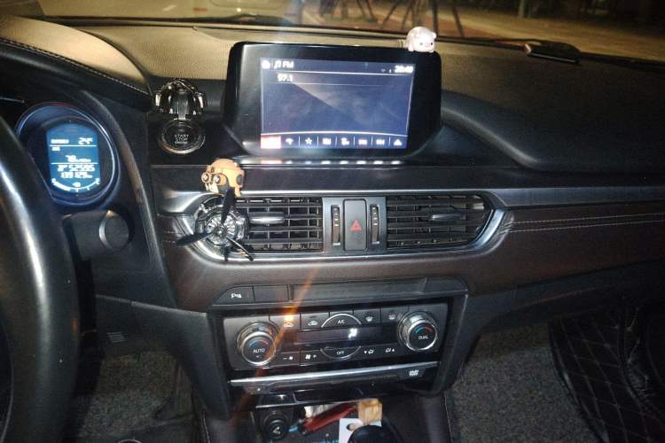 Used Mazda Atenza 2017 2.5L Skyactiv Sport Edition Audio And AC Panel