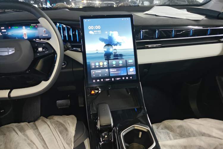 Used Geely Auto FX11 2023 1.5TD DCT Glory Edition
