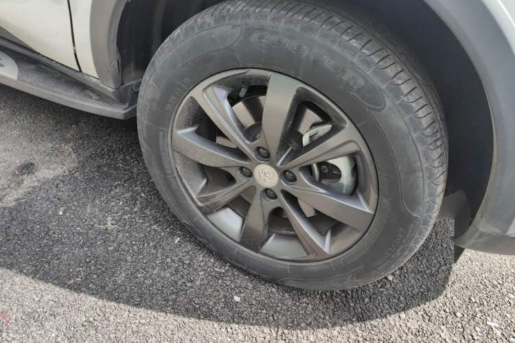 Used BYD Yuan New Energy 2018 EV360 Smart Connect Cool Edition
