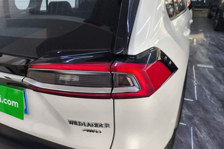 Used Toyota Wildlander 2023 2.0L CVT Four-Wheel Drive Luxury PLUS Edition
