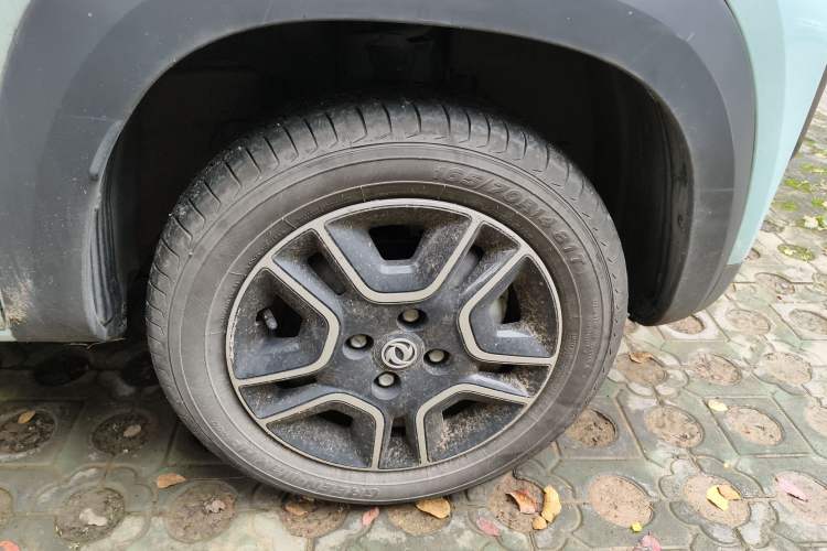 Used Dongfeng NAMMI BOX 2022 Chasing Wind Edition 331 km Standard Model Right Front Wheel Hub