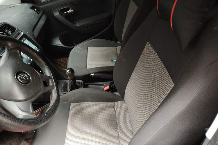 Used Volkswagen Polo 2016 1.4L Manual Fashion Model Left Front Seat