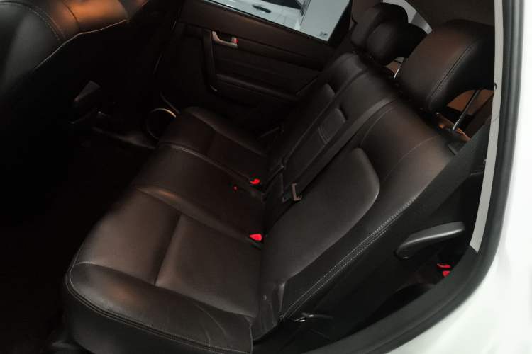 Used Chevrolet Captiva 2015 2.4L Two-Wheel Drive Urban Version 7 Seats
