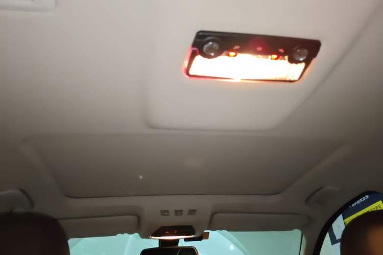 Used BMW 5 Series 2014 525Li Luxury Design Package
