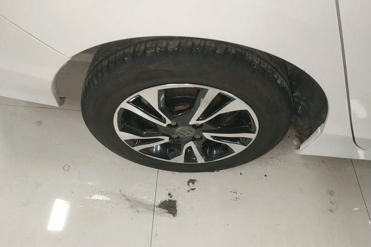 Used Honda Greiz 2016 1.5L CVT Classic Edition
