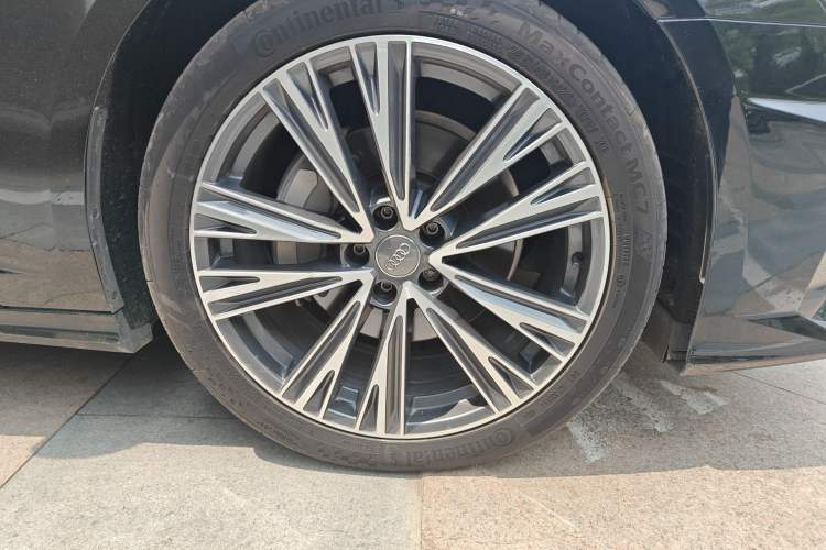 Used Audi A6L 2021 45 TFSI Prestige Dynamic Edition Right Front Wheel Hub