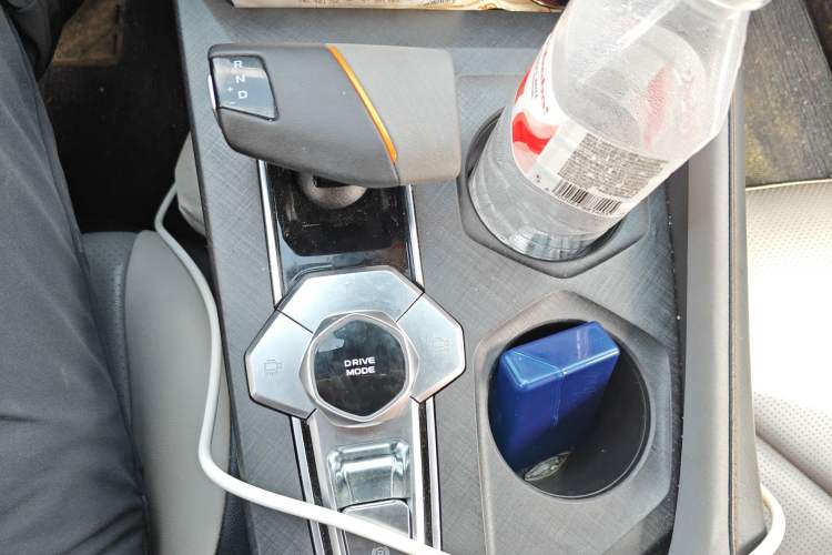 Used CHANGAN UNI-V 2023 1.5T Prestige Model Gear Lever