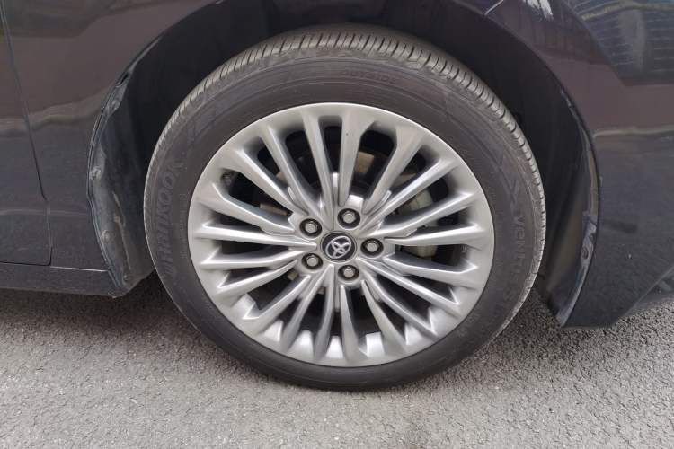 Used Toyota Avalon 2019 2.5L Touring Premium Version China VI Standard