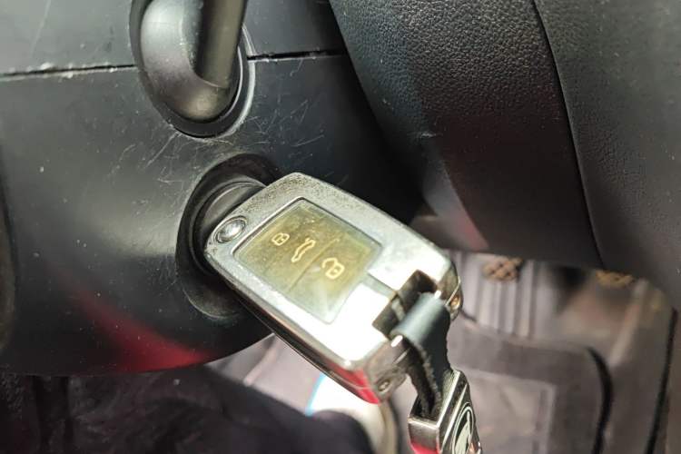 Used Skoda Octavia 2017 1.6L Manual Front-Wheel-Drive Version