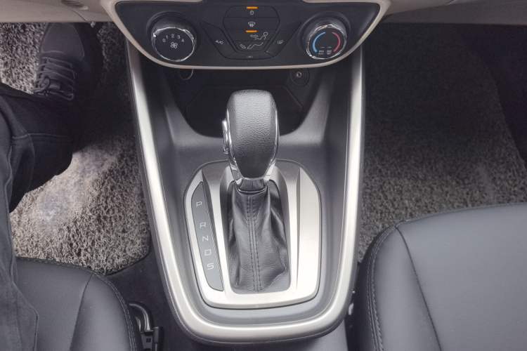 Used Ford Escort 2017 1.5L Automatic Comfort Model Gear Lever