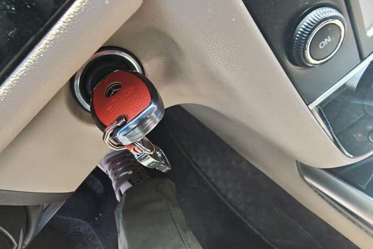 Used Mercedes-Benz R-Class 2014 R 400 4MATIC Business Model Vehicle Key