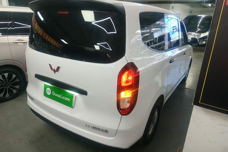 Used Wuling Hongguang New Energy 2024 All-Electric Model 300KM Standard Version
