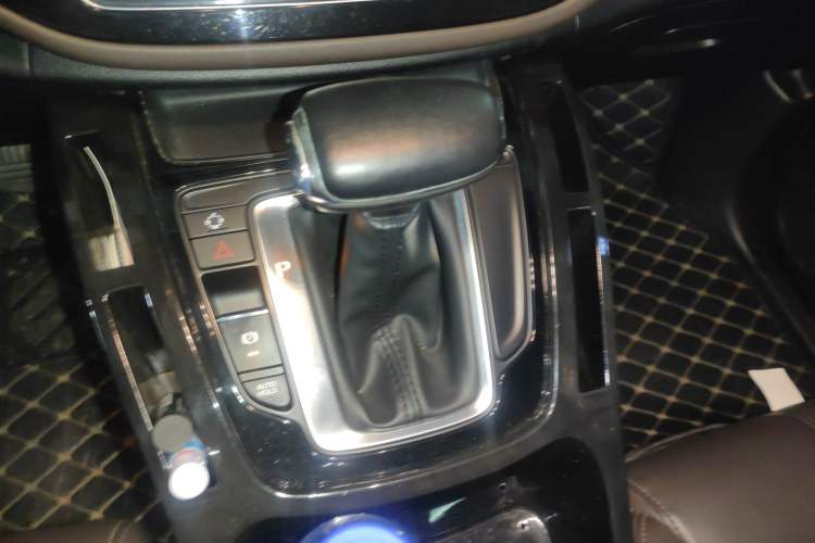 Used GAC Trumpchi M6 2019 270T Automatic Luxury Edition (7-seater) China V Standard Gear Lever