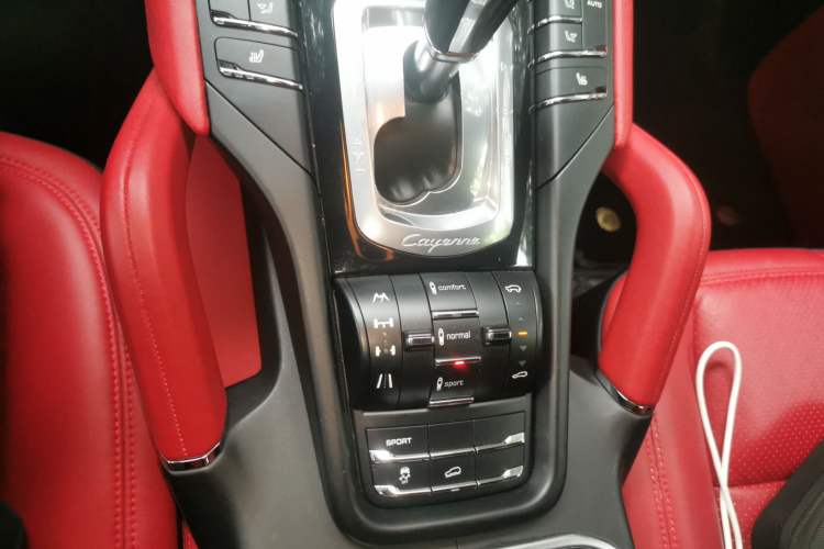 Used Porsche Cayenne 2011 Cayenne 3.0T Gear Lever