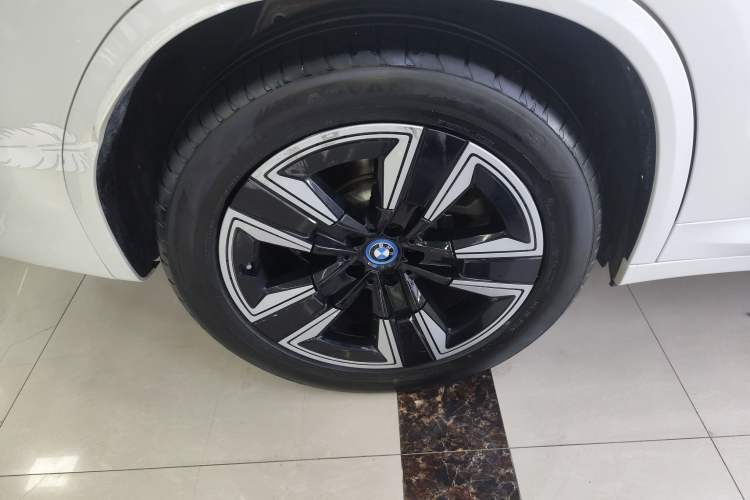 Used BMW iX3 2024 Leading Model
