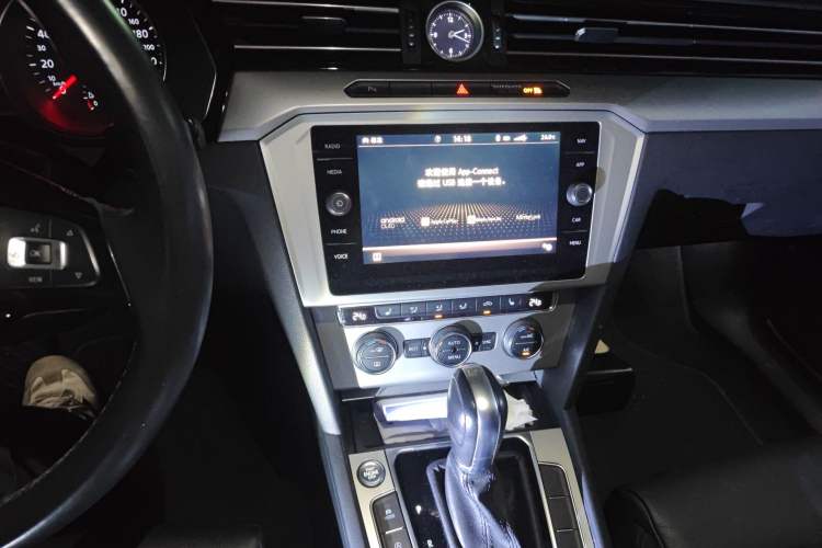 Used Volkswagen Variant 2018 380TSI Two-Wheel Drive Comfort Edition