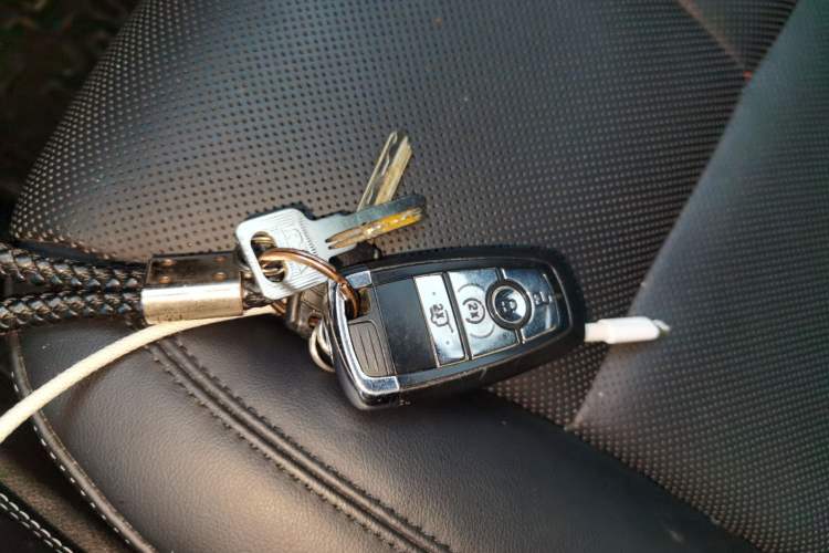 Used Lincoln Corsair 2021 2.0T Two-Wheel Drive Deluxe Edition Vehicle Key