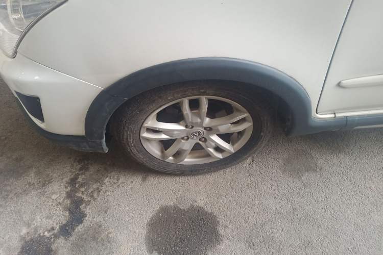 Used Changan CX20 2014 1.4L IMT Sunroof Navigation Version China IV Standard