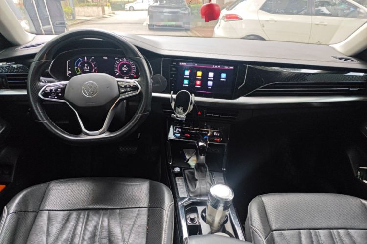 Used Volkswagen Passat New Energy 2022 430 PHEV Hybrid Luxury Edition Center Console