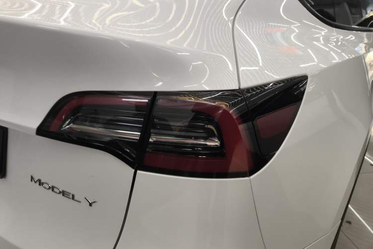 Used Tesla Model Y 2022 Rear-Wheel-Drive Version Exterior 3