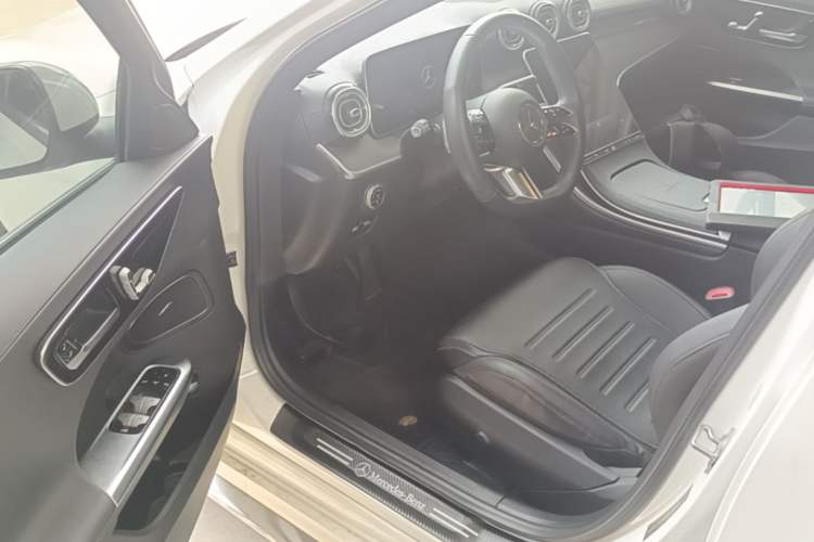 Used Mercedes-Benz C-Class 2024 Restyled C 260 L Sport Edition Driver Seat