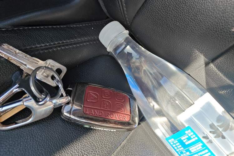 Used Land Rover Range Evoque 2018 240 PS SE Smart Brilliance Edition Vehicle Key