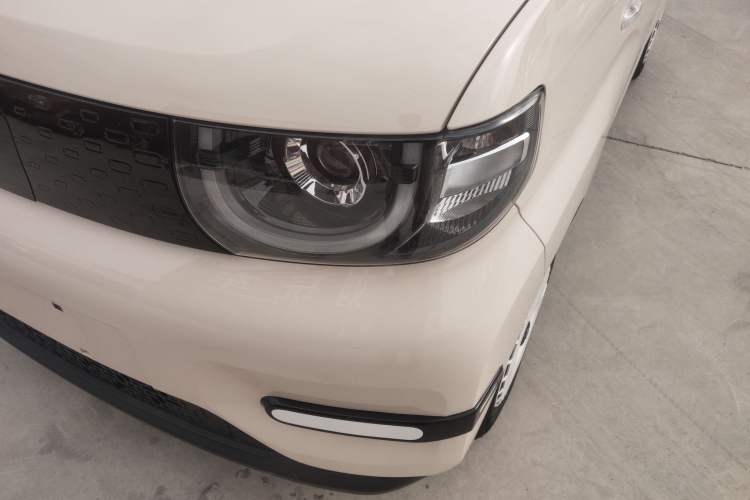 Used Chery QQ Ice Cream 2024 Restyled 170 km Sundae Left Front Headlight