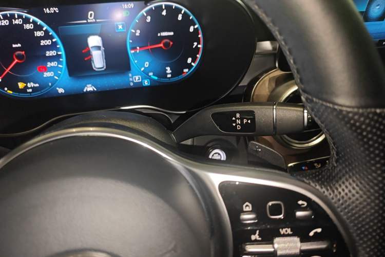 Used Mercedes-Benz GLC 2020 Facelift GLC 300 L 4MATIC Dynamic Edition
