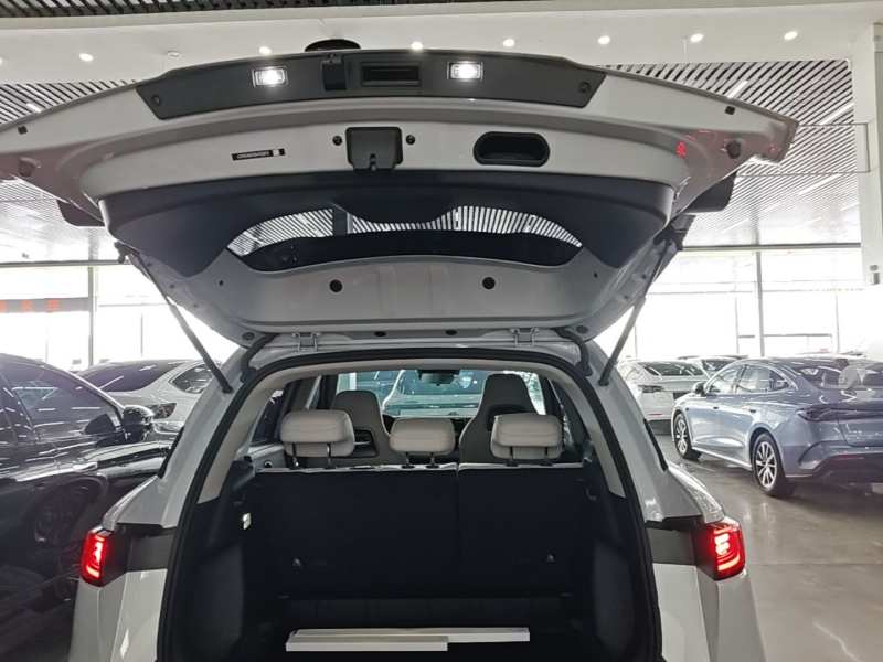 Used BYD Yuan UP 2025 Intelligent Driving Version 401 KM Dynamic Edition — 18