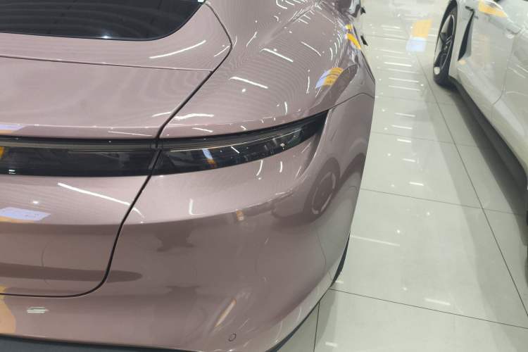 Used Porsche Taycan 2022-Year Updated Taycan