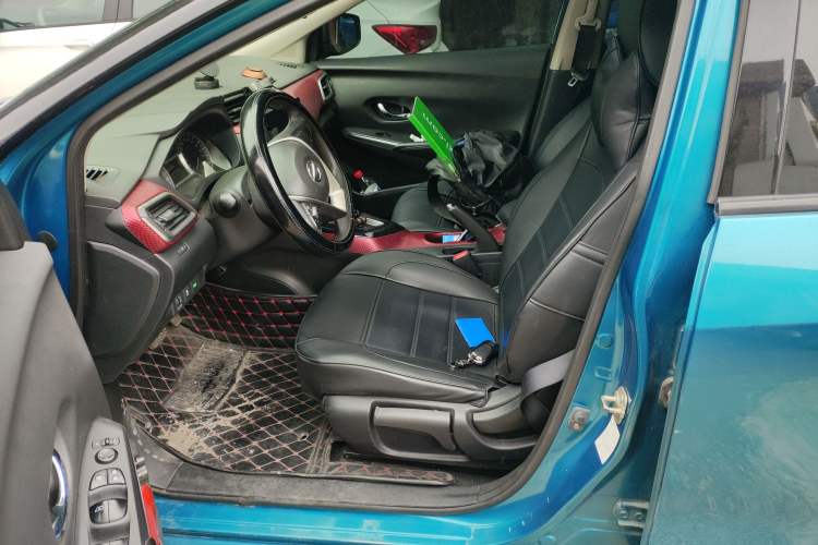 Used Nissan Lannia 2016 1.6L CVT Smart Cool Edition Left Front Seat