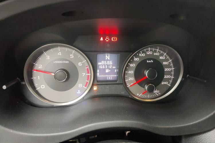 Used Subaru Forester 2014 2.0i Automatic Luxury Edition Odometer Close Up