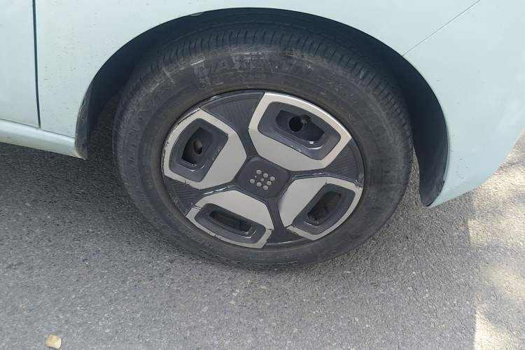 Used Dongfeng Fengon MINIEV 2022 Candy Edition Half-Sugar Right Front Wheel Hub