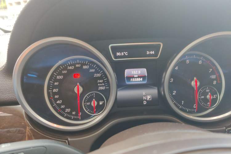 Used Mercedes-Benz GLS  Odometer Close Up