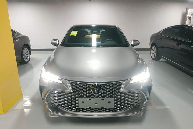 Used Toyota Avalon 2024 Dual-Engine 2.5L XLE Premium Edition