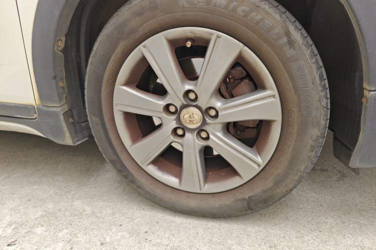 Used Toyota Verso 2015 180E CVT Crossover Edition Right Front Wheel Hub