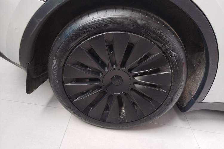 Used Tesla Model Y 2023 Rear-Wheel-Drive Version
