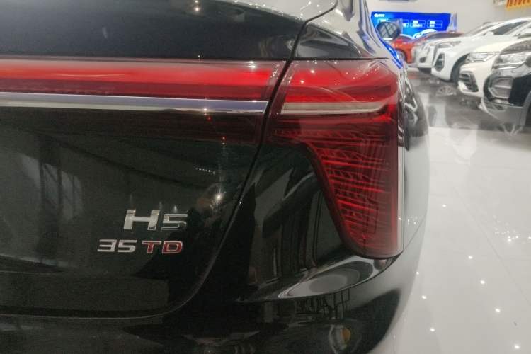 Used Hongqi H5 2024 1.5T DCT Smart Connect Flagship Edition