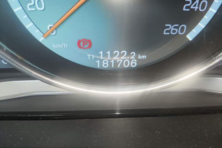 Used Volvo XC60 2015 T5 Smart Upgrade Model
