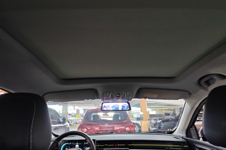 Used Roewe RX5 2023 PLUS 330TGI Automatic Trendsetting Smart Edition
