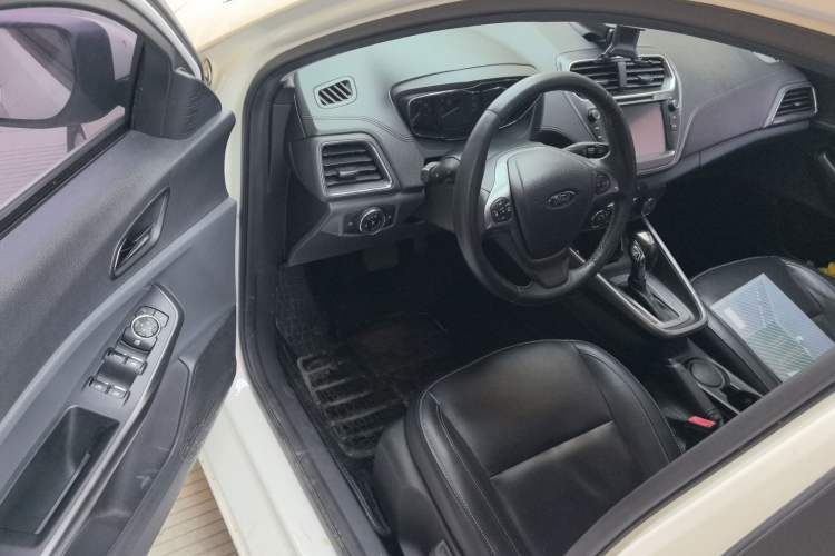 Used Ford Escort 2015 1.5L Automatic Fashion Model