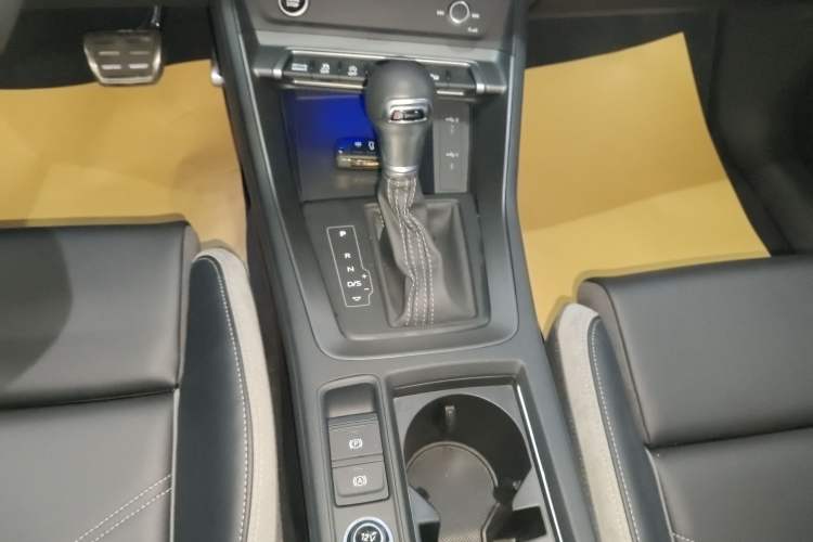 Used Audi Q3 2024 40 TFSI Fashion Dynamic Model