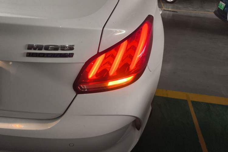 Used MG 5 2023 180 DVVT Manual Fashion Edition