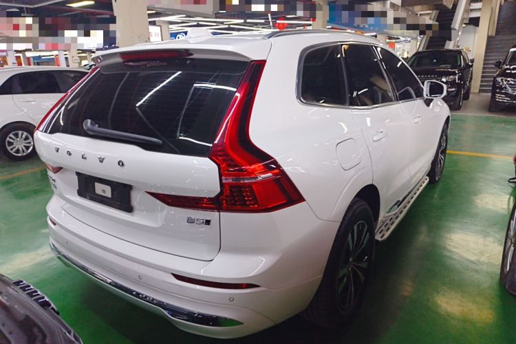 Used Volvo XC60 2023 B5 4x4 Smart Luxury Edition