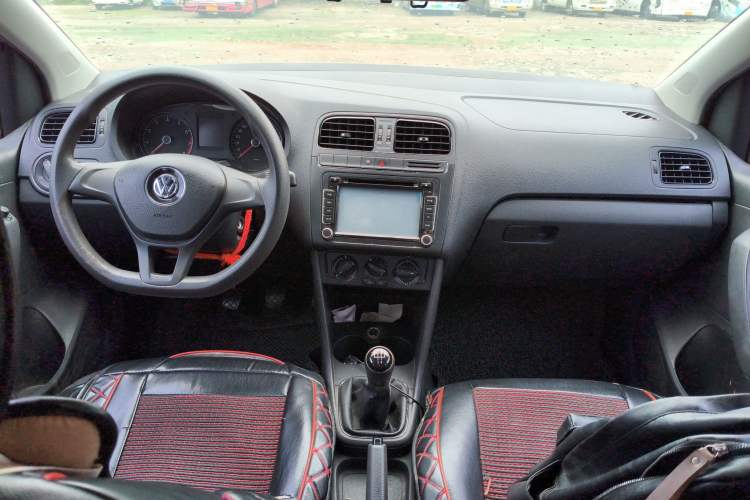 Used Volkswagen Polo 2014 1.4L Manual Fashion Edition
